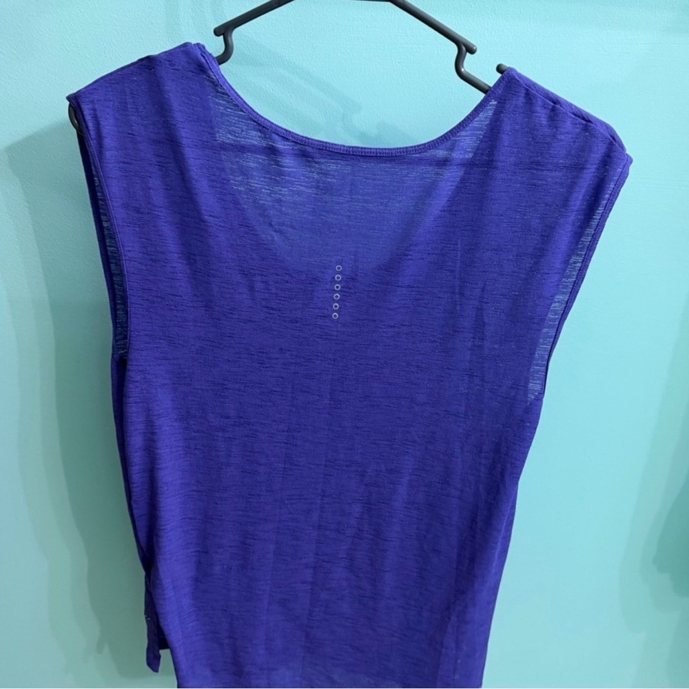 Set of 2 Women's Dri-Fit Tank Tops - Nike and Under Armour - Picture 3 of 12